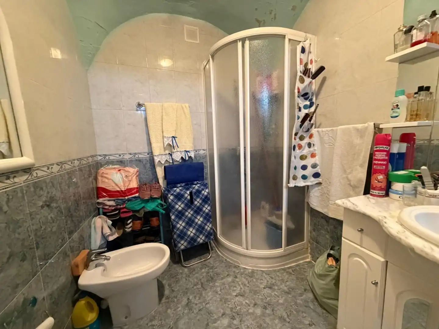 Bany de Casa o xalet en venda en Alcuéscar amb Terrassa, Moblat i Balcó