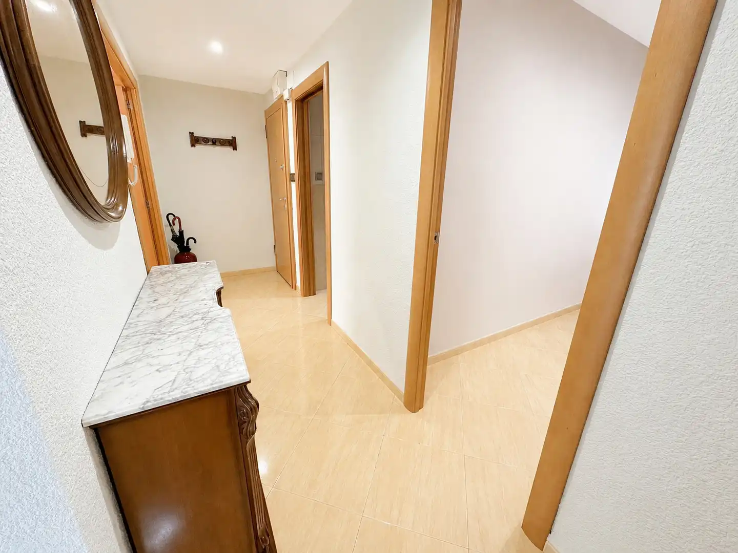 Flat for sale in Valencia  with Air Conditioner, Furnished and Oven