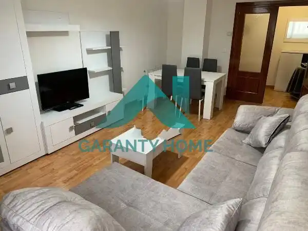 Apartamento con ascensor en alquiler en Nuevo Cáceres