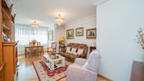 Living room of Flat for sale in Fuenlabrada  with Air Conditioner, Heating and Parquet flooring