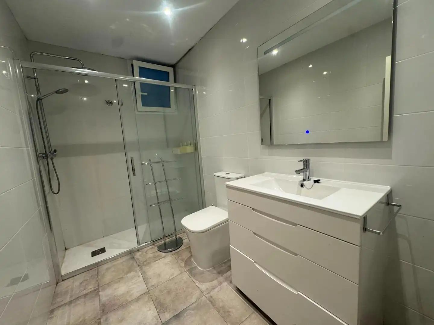 Baño de Piso de alquiler en Ourense Capital  con Calefacción, Amueblado y Balcón