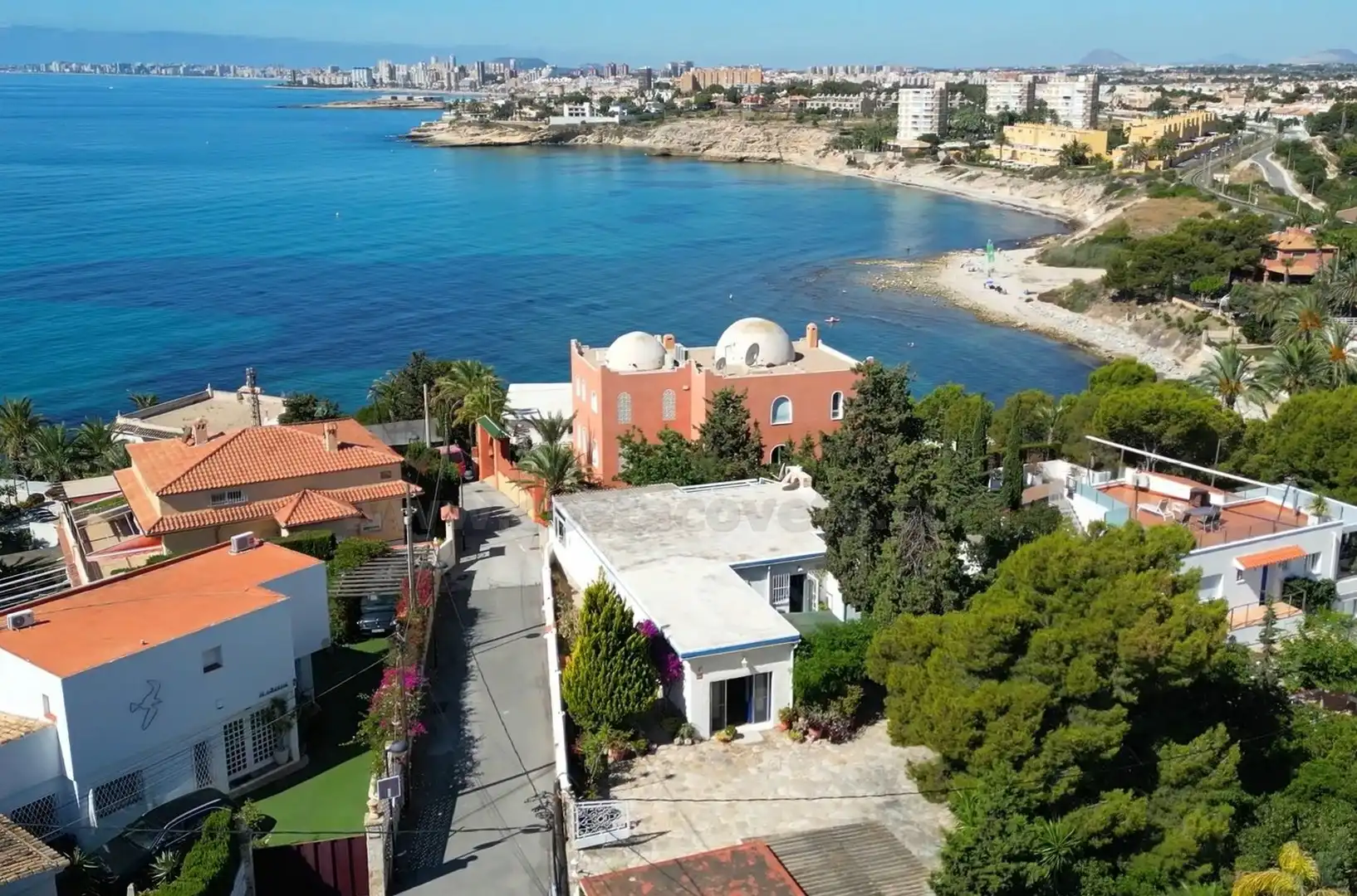 Außenansicht von Haus oder Chalet zum Verkauf in El Campello mit Klimaanlage, Privatgarten und Terrasse