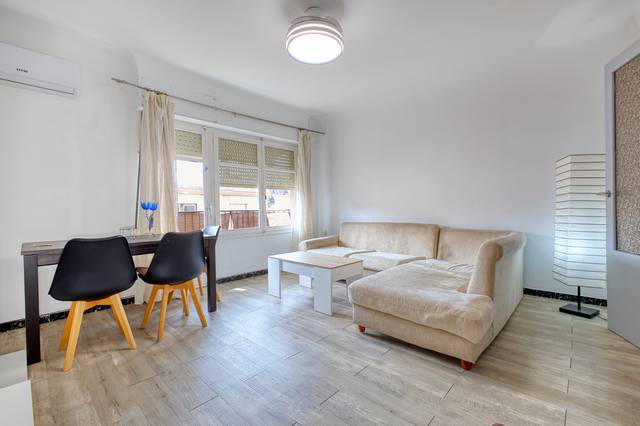 Piso en Alquiler en Carrer de Gabriel Miró en Jijona / Xixona