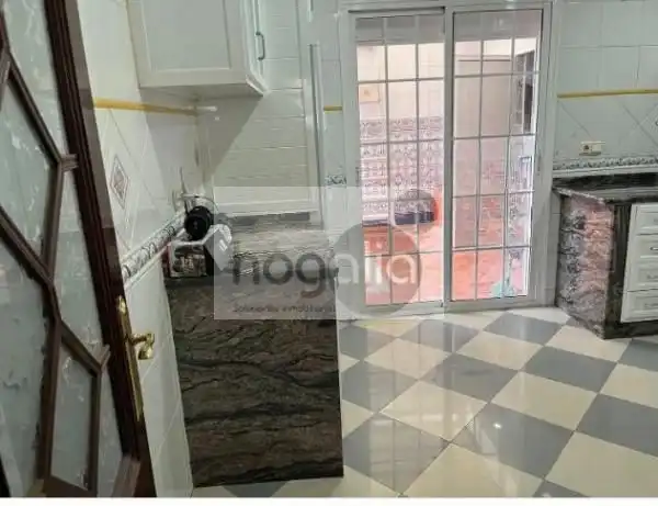Cocina de Casa o chalet de alquiler en Sevilla con Aire acondicionado, Jardín privado y Terraza