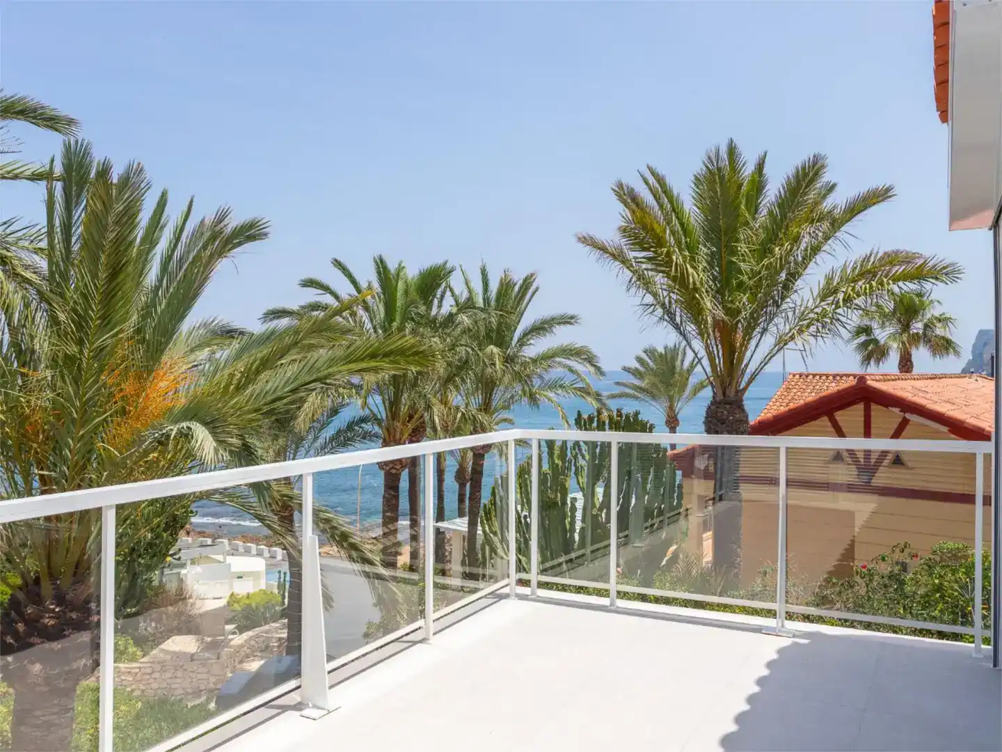 Terrace of Flat for rent in Dénia  with Air Conditioner, Private garden and Storage room