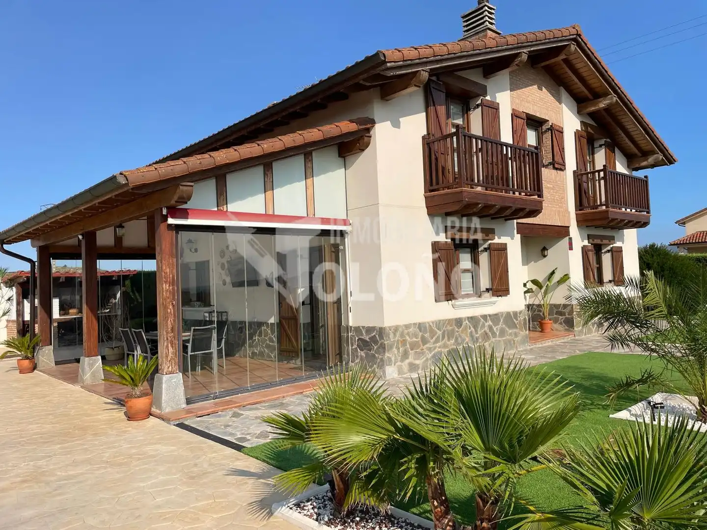 Vista exterior de Casa o chalet en venta en Cuzcurrita de Río Tirón con Calefacción, Jardín privado y Parquet