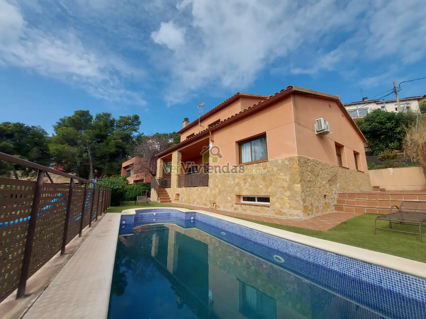 Piscina de Casa o xalet en venda en Corbera de Llobregat amb Aire condicionat, Calefacció i Jardí privat