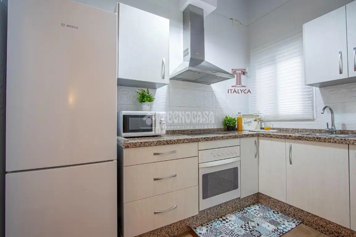 Kitchen of Flat for sale in Sevilla