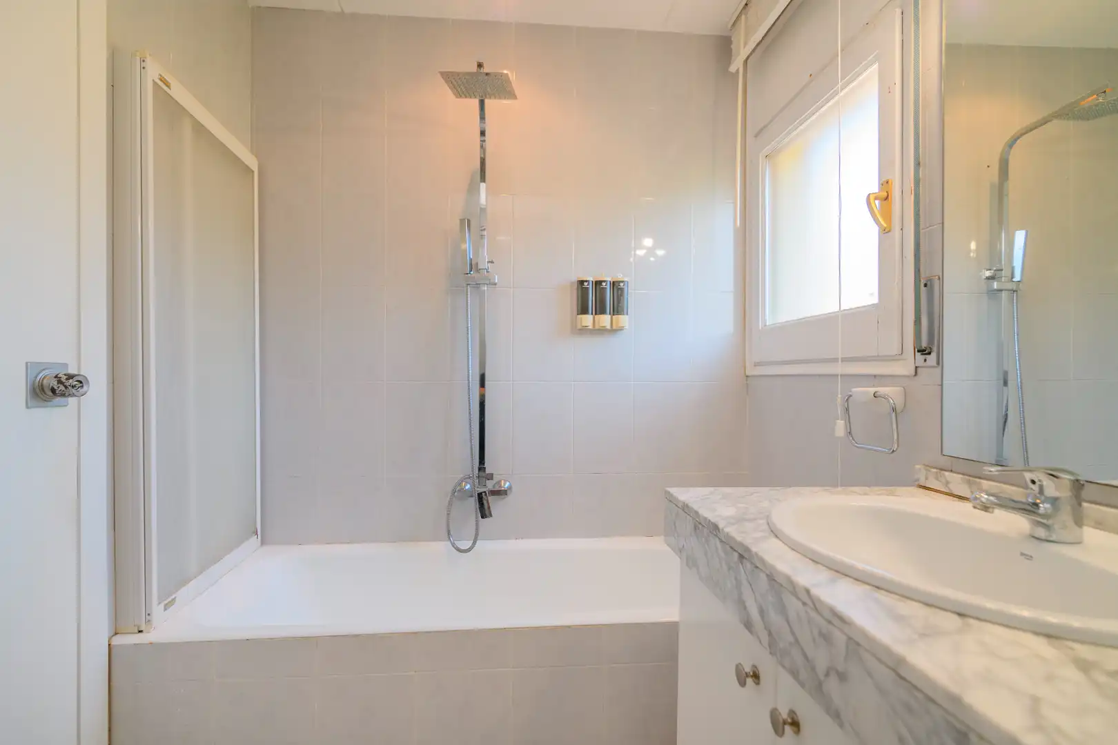 Baño de Casa o chalet de alquiler en Begues con Calefacción, Jardín privado y Terraza