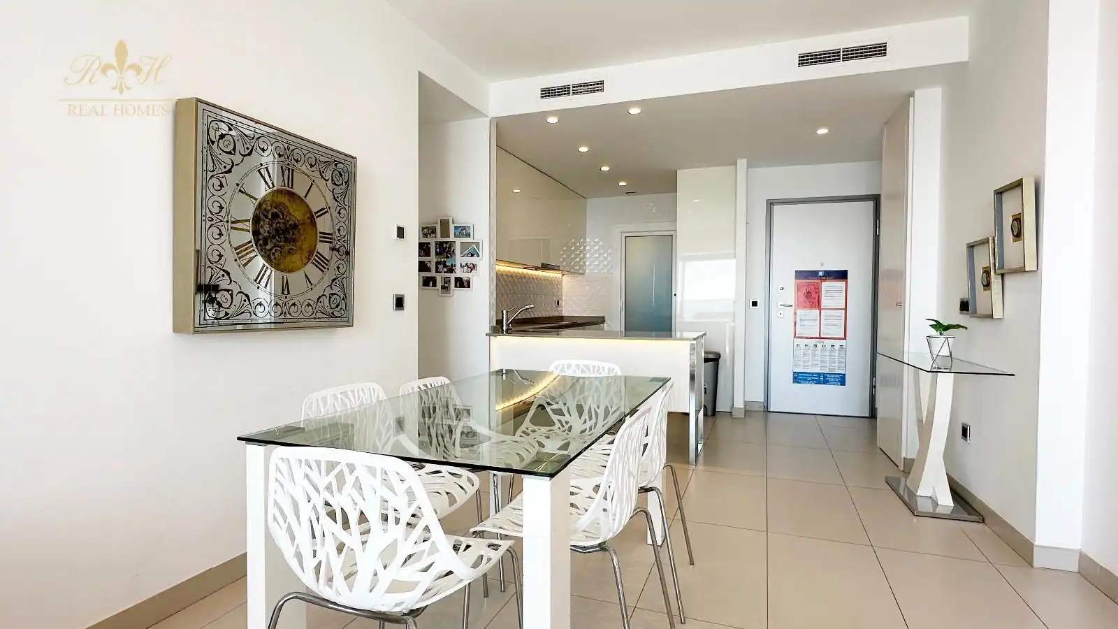Dining room of Flat for rent in Benidorm  with Air Conditioner, Heating and Terrace
