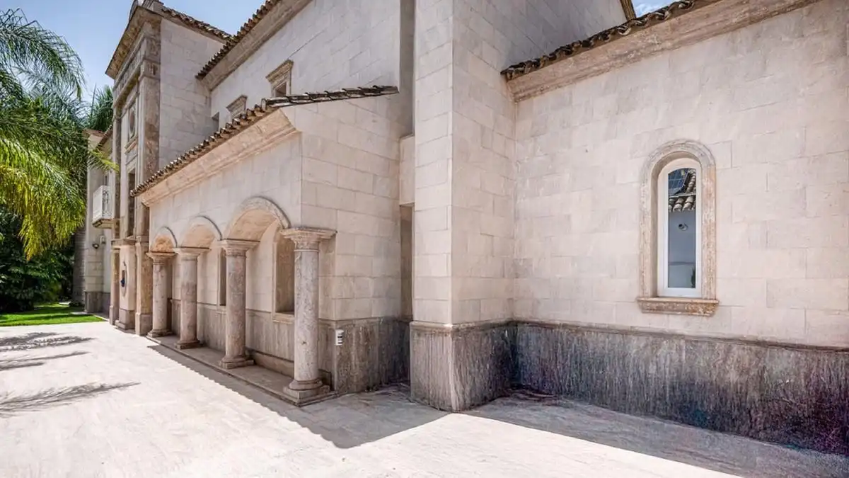 Exterior view of Houses for sale in Marbella  with Air Conditioner, Private garden and Terrace
