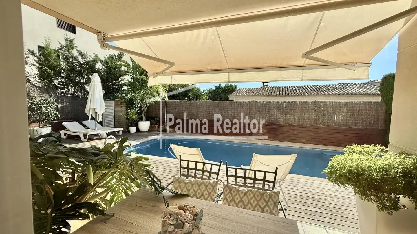 Vista exterior de Dúplex en venda en  Palma de Mallorca amb Aire condicionat, Calefacció i Jardí privat
