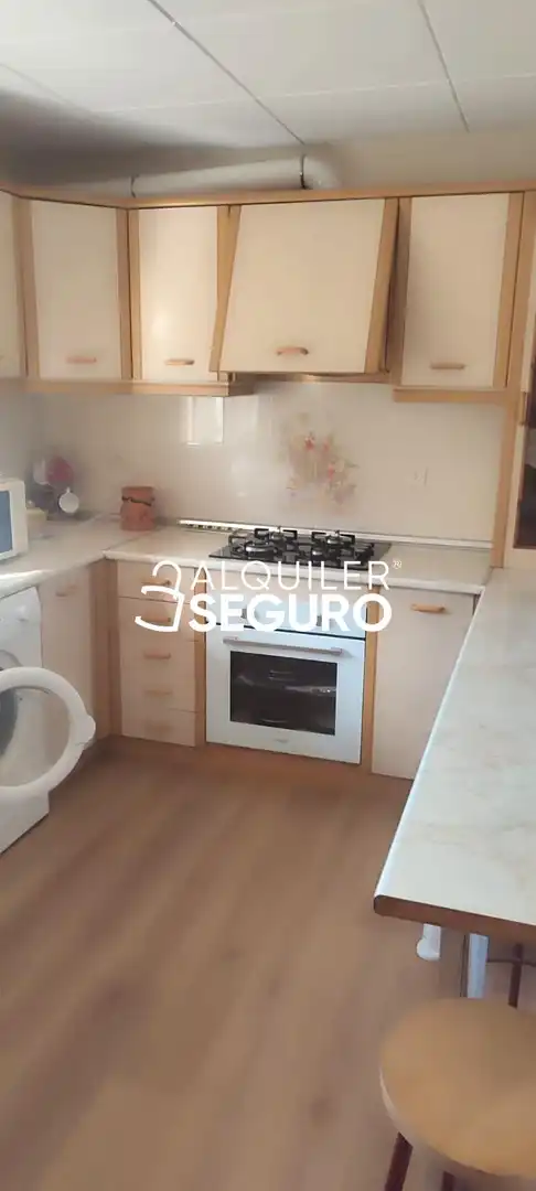 Cocina de Casa o chalet de alquiler en Lillo con Calefacción, Terraza y Trastero