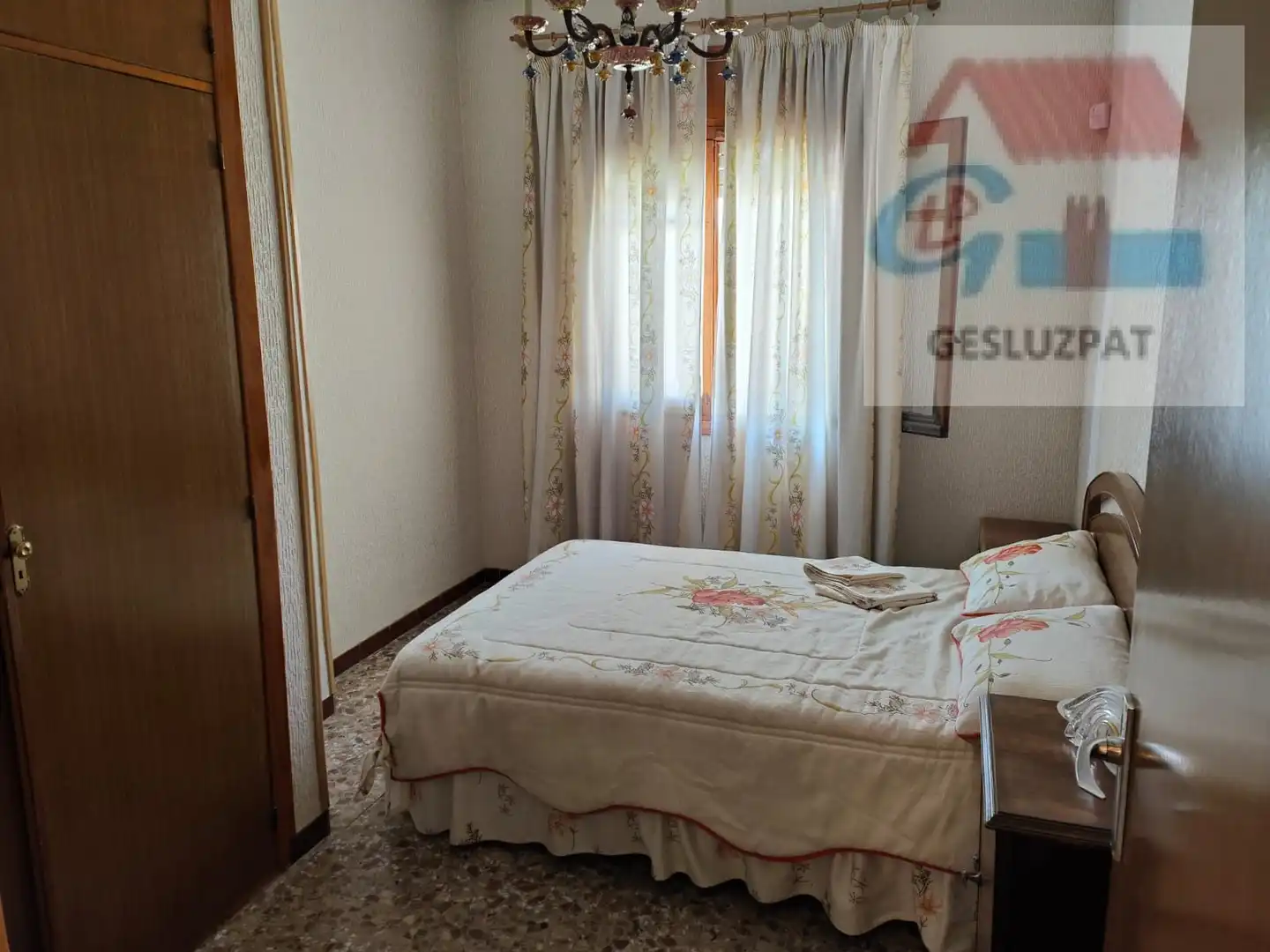 Dormitori de Casa adosada en venda en Corral de Almaguer amb Jardí privat, Parquet i Terrassa