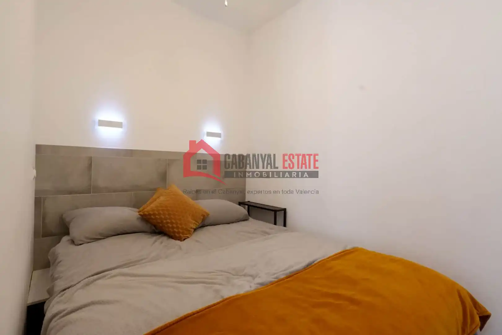 Habitación de Apartamento en venta en Valencia con Aire acondicionado, Calefacción y Amueblado