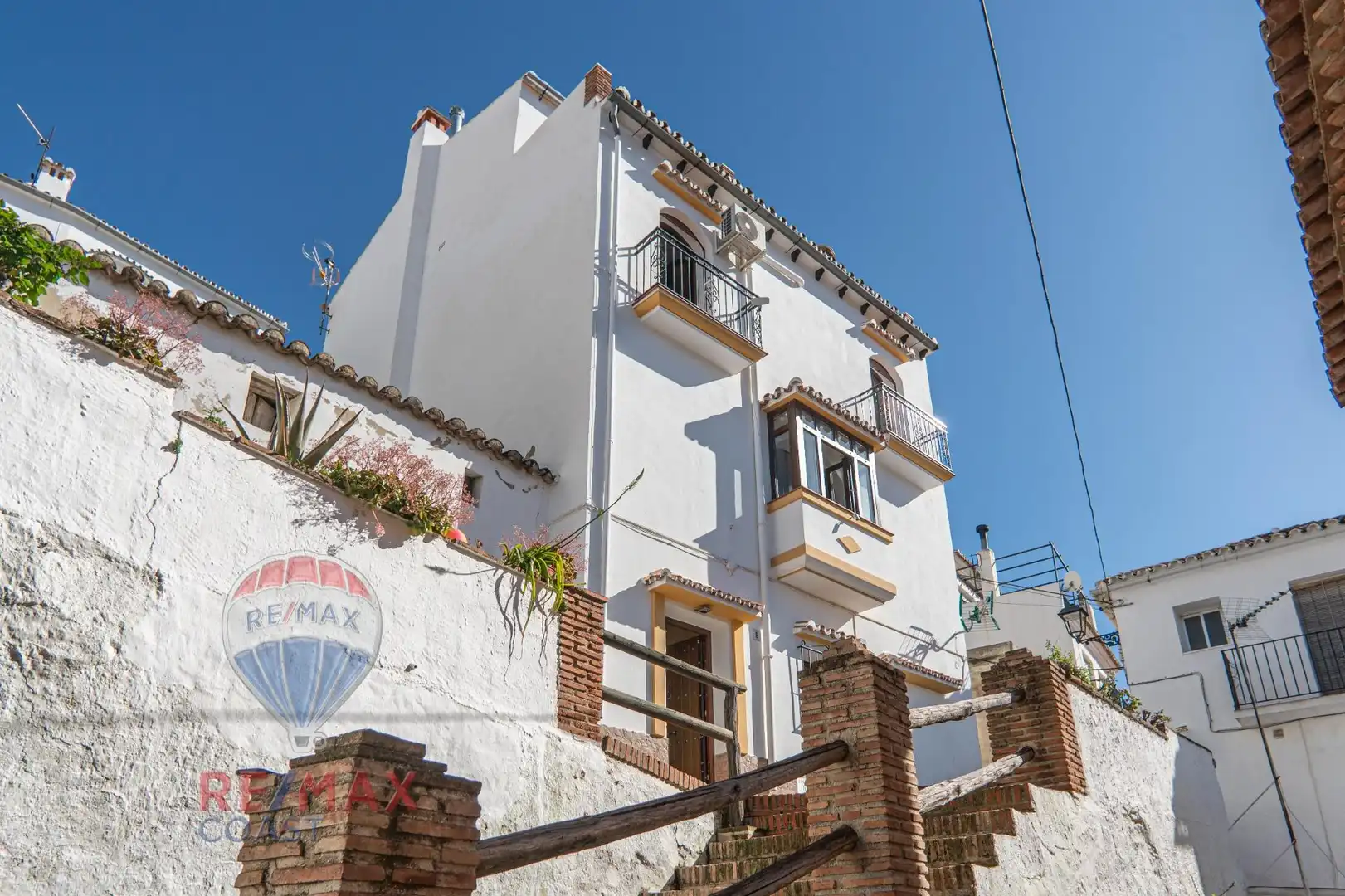 Vista exterior de Finca rústica en venda en Jubrique amb Aire condicionat, Calefacció i Terrassa