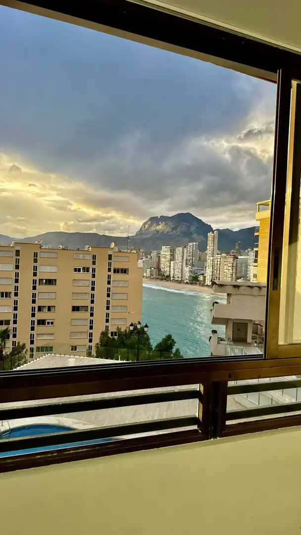 Apartamento con piscina en venta en Manuel catalán Chana 13