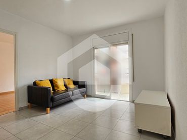Appartement avec balcon à vendre à Nou Barris