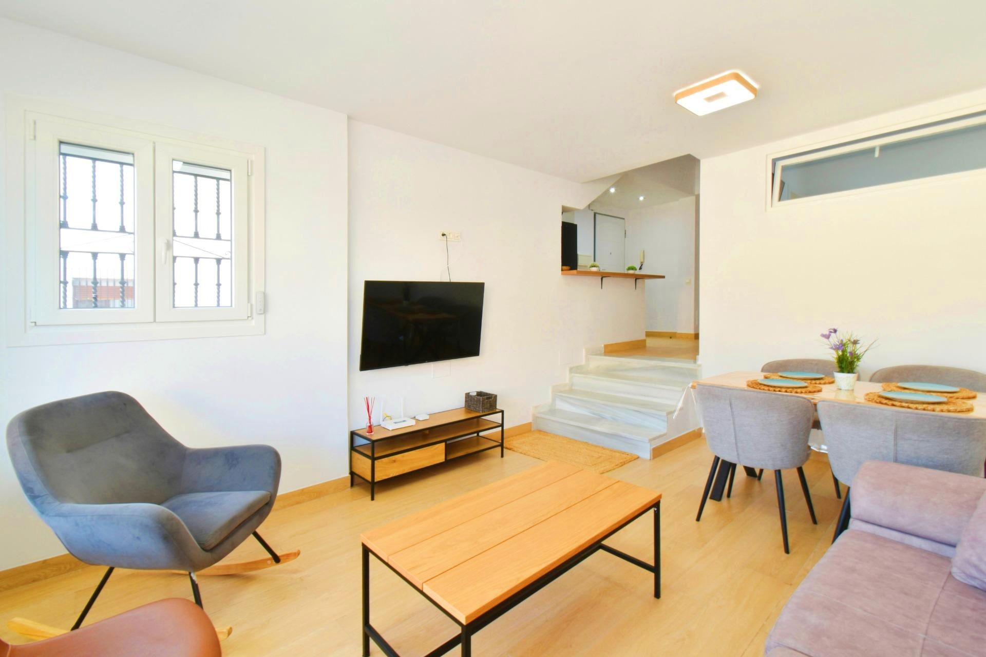 Living room of Flat for sale in  Almería Capital  with Air Conditioner and Community pool