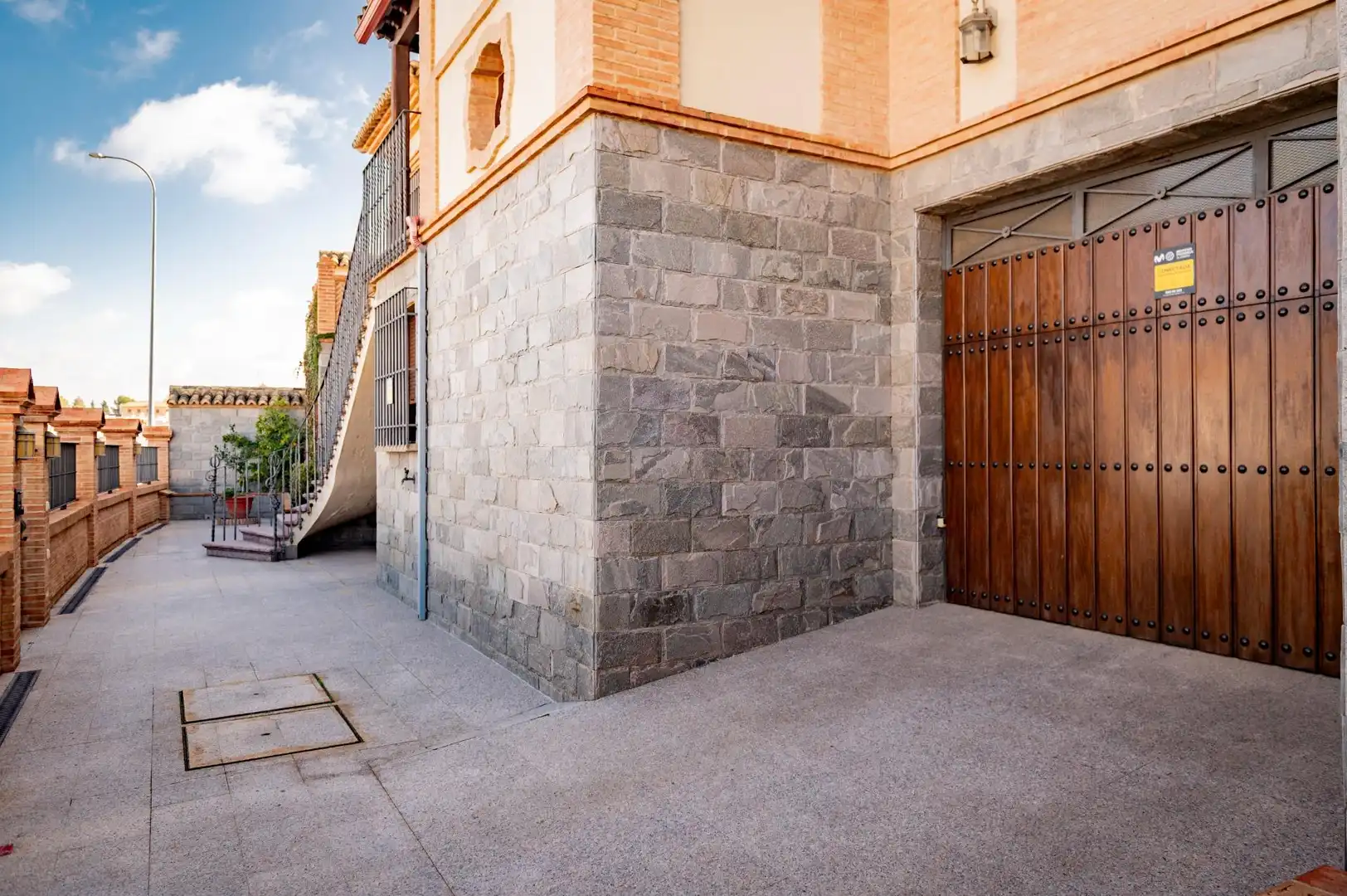 Vista exterior de Casa o xalet en venda en Antequera amb Aire condicionat, Terrassa i Traster