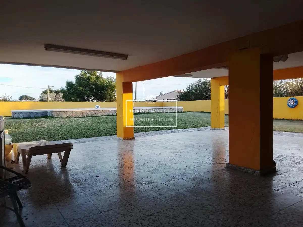 Terrassa de Casa o xalet en venda en Castellón de la Plana / Castelló de la Plana amb Calefacció, Terrassa i Moblat