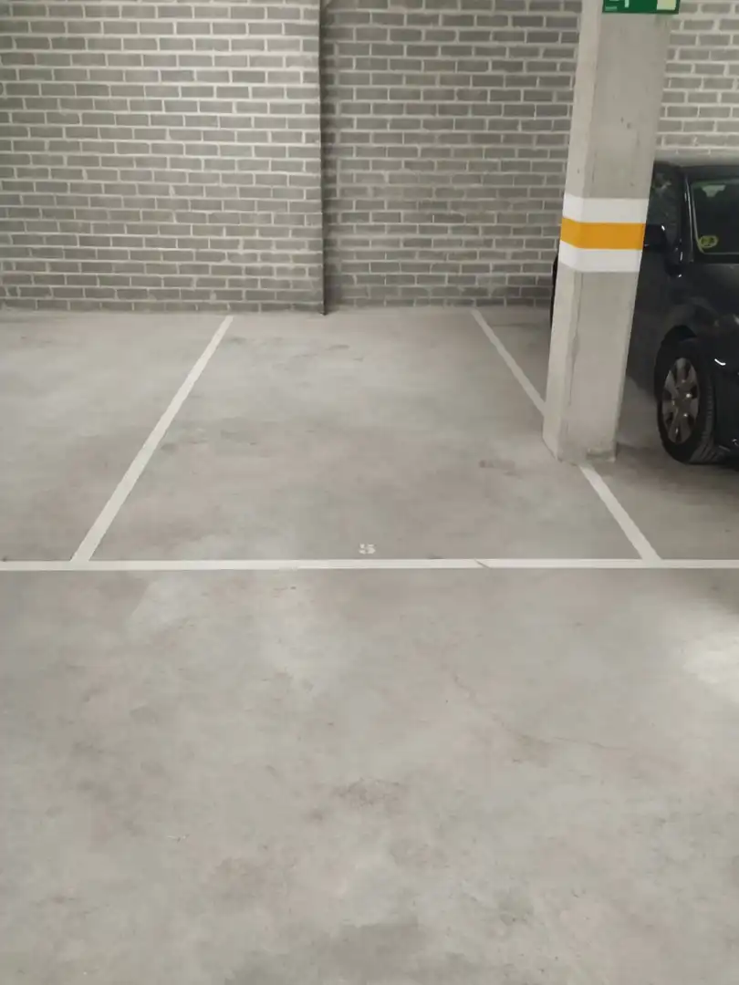 Parking de Garaje de alquiler en Tiana