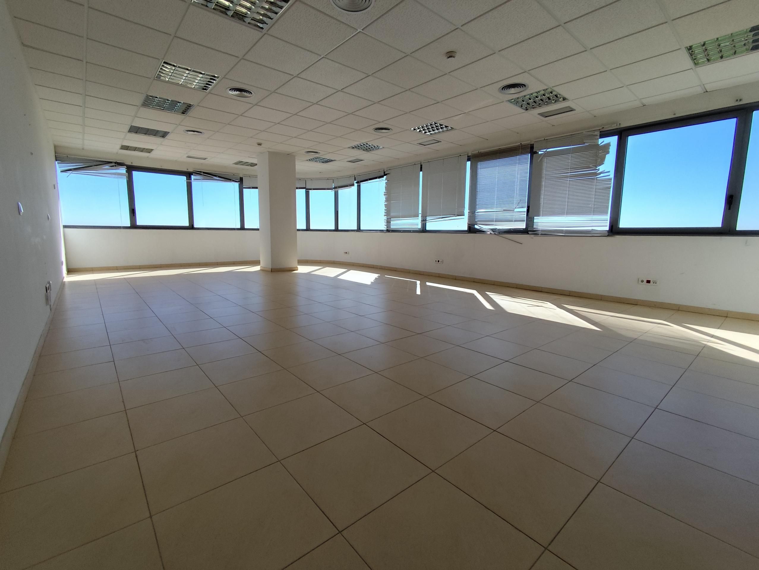 Oficina de lloguer en  Sevilla Capital amb Aire condicionat