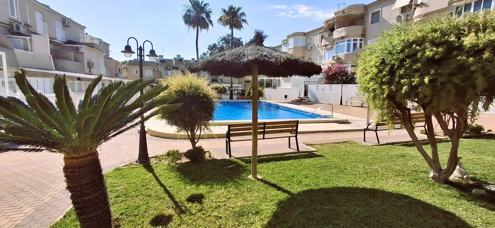 Schwimmbecken von Erdgeschoss zur Miete in Orihuela mit Klimaanlage, Privatgarten und Terrasse