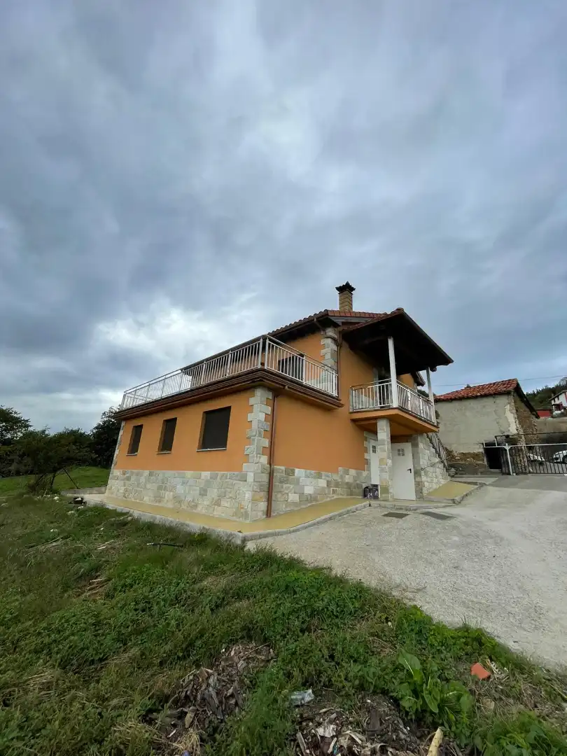 Vista exterior de Finca rústica de alquiler en Tineo con Calefacción, Jardín privado y Parquet