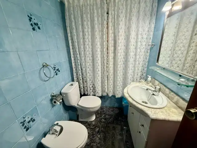 Baño de Piso en venta en Barcelona con Calefacción y Trastero