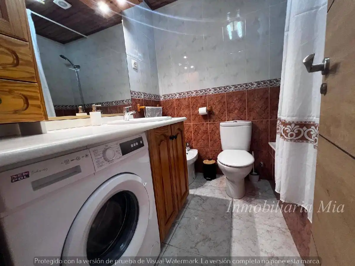 Bany de Casa o xalet de lloguer en Torremolinos amb Piscina, Moblat i Piscina comunitària