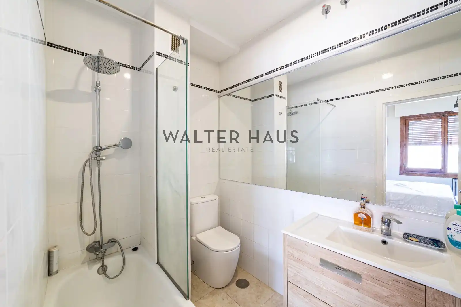 Baño de Piso en venta en Madrid con Aire acondicionado, Calefacción y Terraza