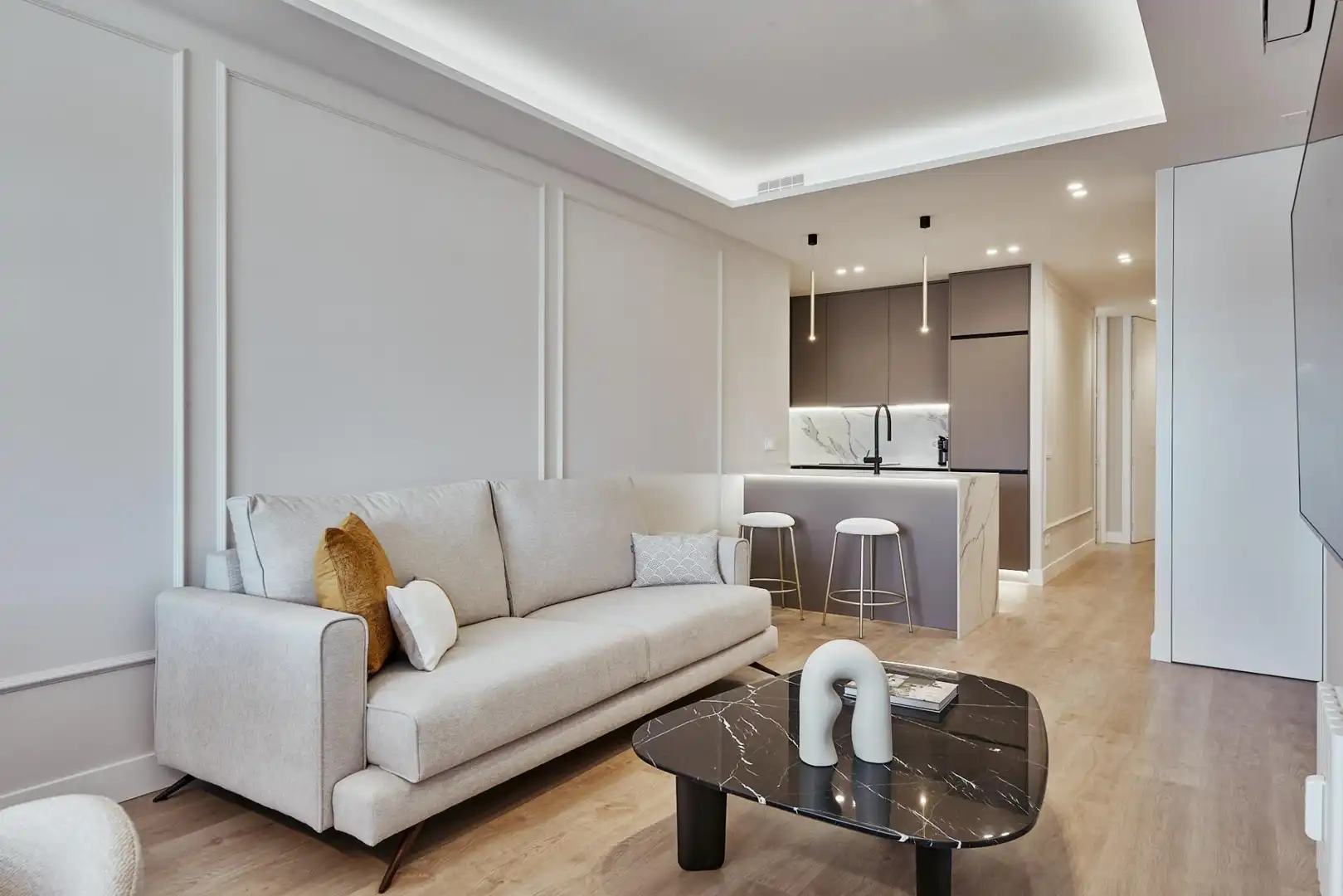 Sala d'estar de Apartament en venda en Madrid amb Calefacció, Terrassa i Moblat