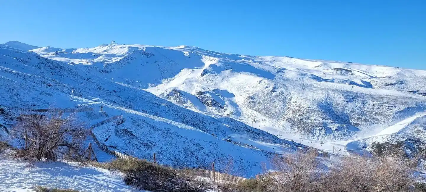 Vista exterior de Apartamento en venta en Sierra Nevada con Terraza