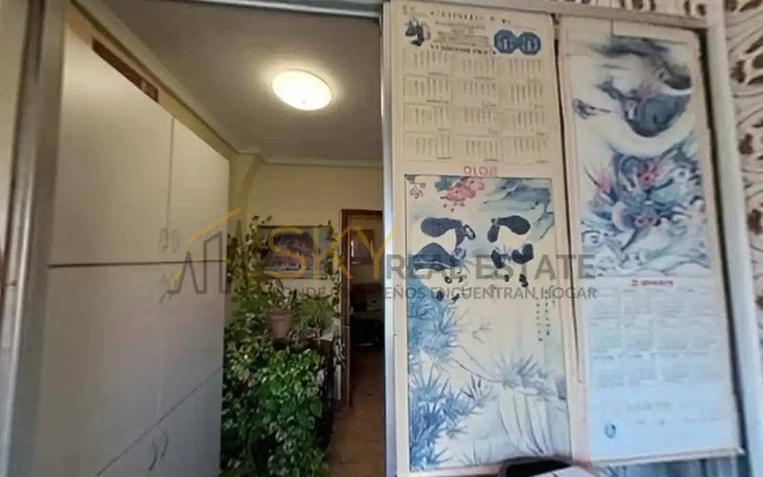 Flat for sale in Madrid  with Furnished