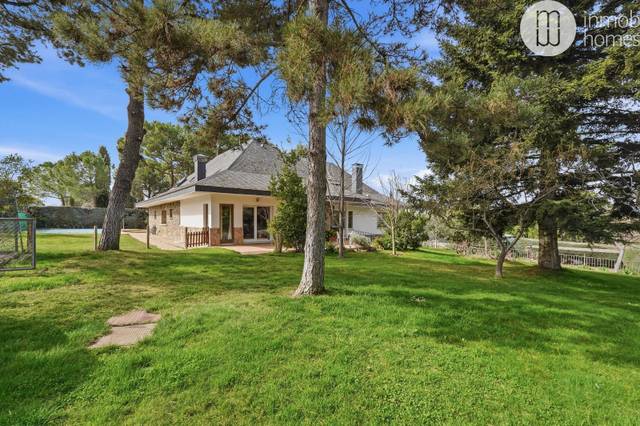 Casa-chalet en Venta en Valle de Oca en Las Lomas