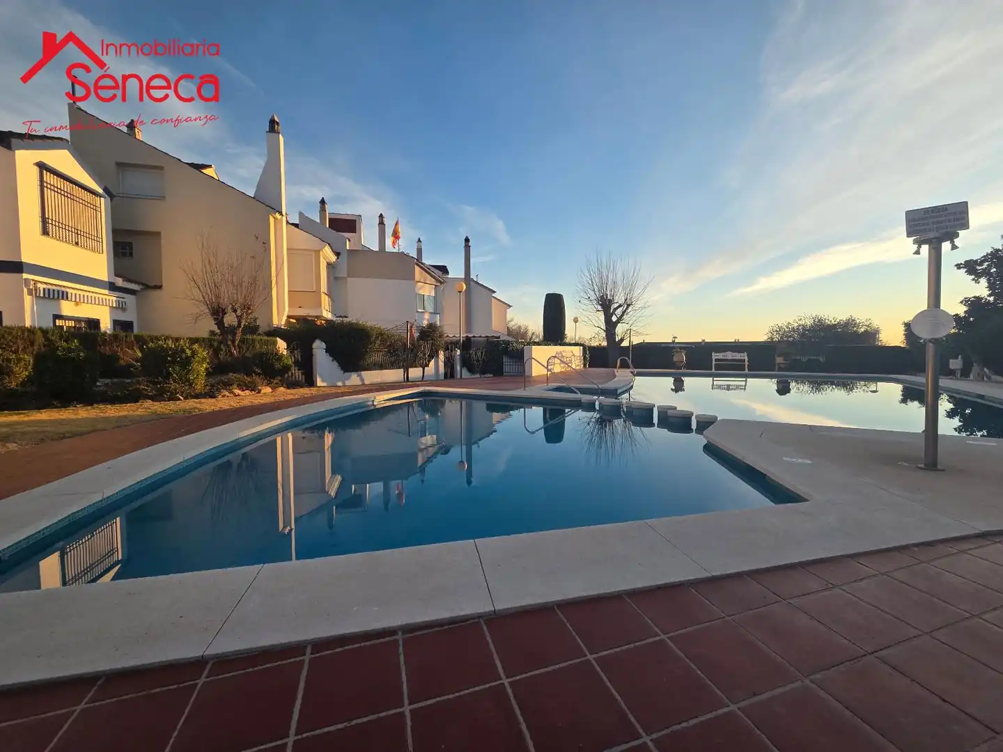 Piscina de Casa adosada en venta en Córdoba con Aire acondicionado, Calefacción y Terraza
