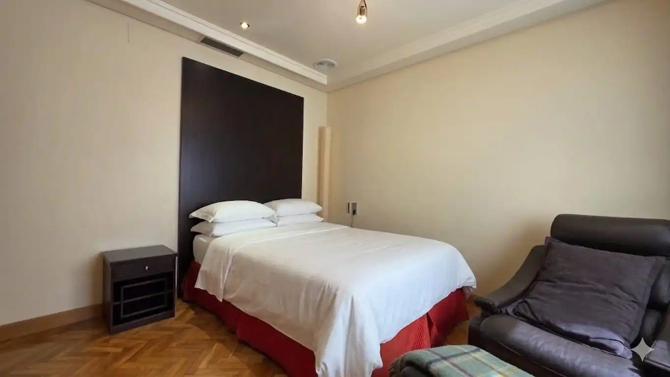 Bedroom of Houses for sale in Elche / Elx  with Air Conditioner, Private garden and Parquet flooring