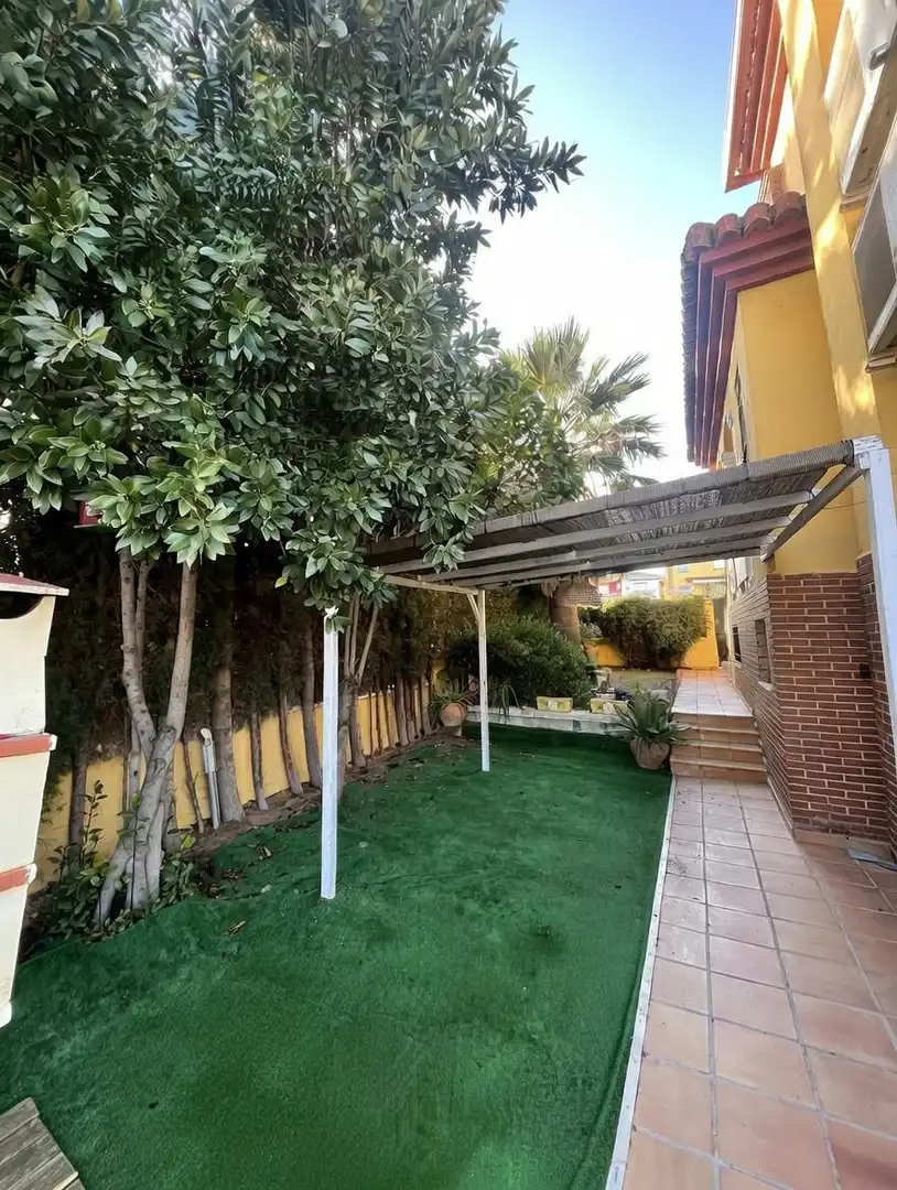 Terrassa de Casa o xalet en venda en Alhendín amb Aire condicionat, Calefacció i Jardí privat
