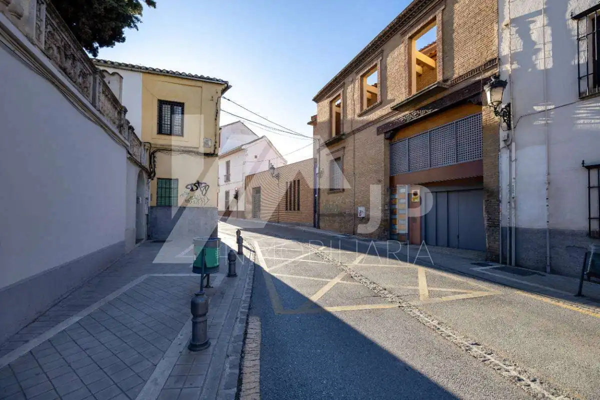 Aparcament amb ascensor en venda a Calle Molinos