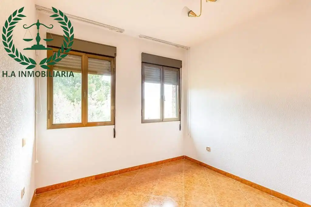 Bedroom of Houses for sale in Pedrezuela  with Air Conditioner, Heating and Terrace
