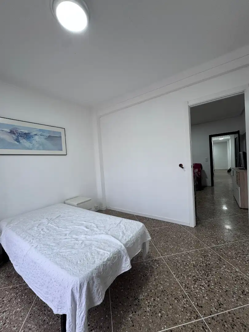 Habitación de Piso en venta en Valencia con Balcón