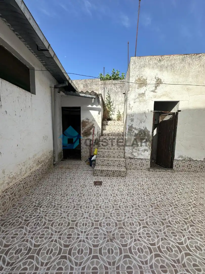 Vista exterior de Casa adosada en venta en Oliva de la Frontera