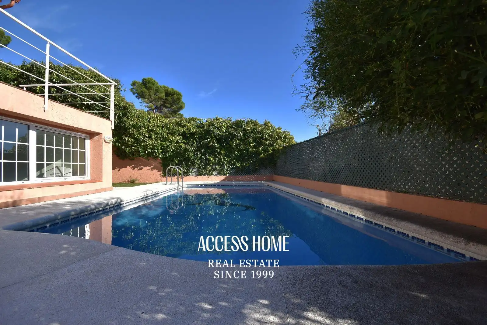Piscina de Casa o chalet en venta en Premià de Dalt con Aire acondicionado, Calefacción y Terraza
