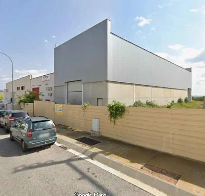 Nave industrial en venta en Carrer de la Tramuntana 13
