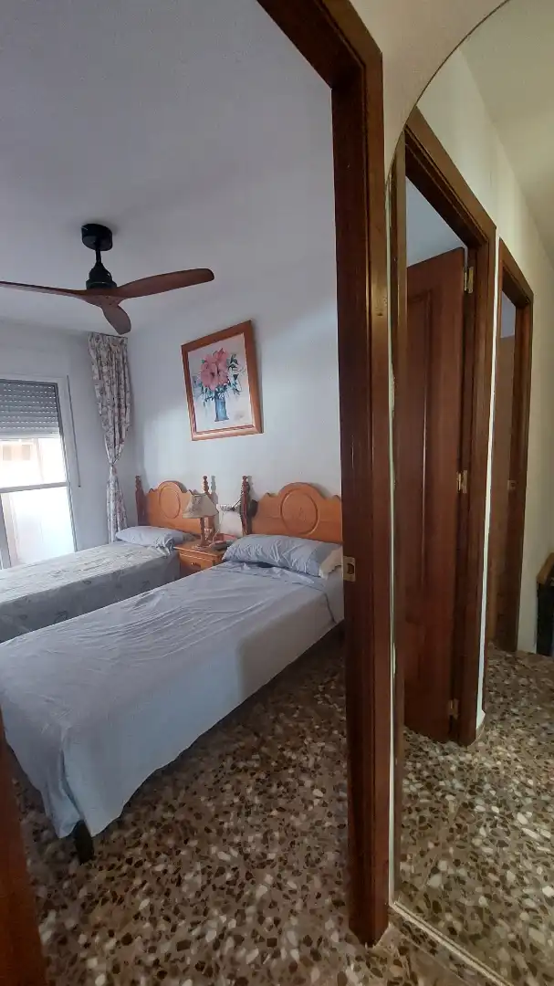 Schlafzimmer von Einfamilien-Reihenhaus zum Verkauf in La Manga del Mar Menor mit Klimaanlage, Heizung und Terrasse