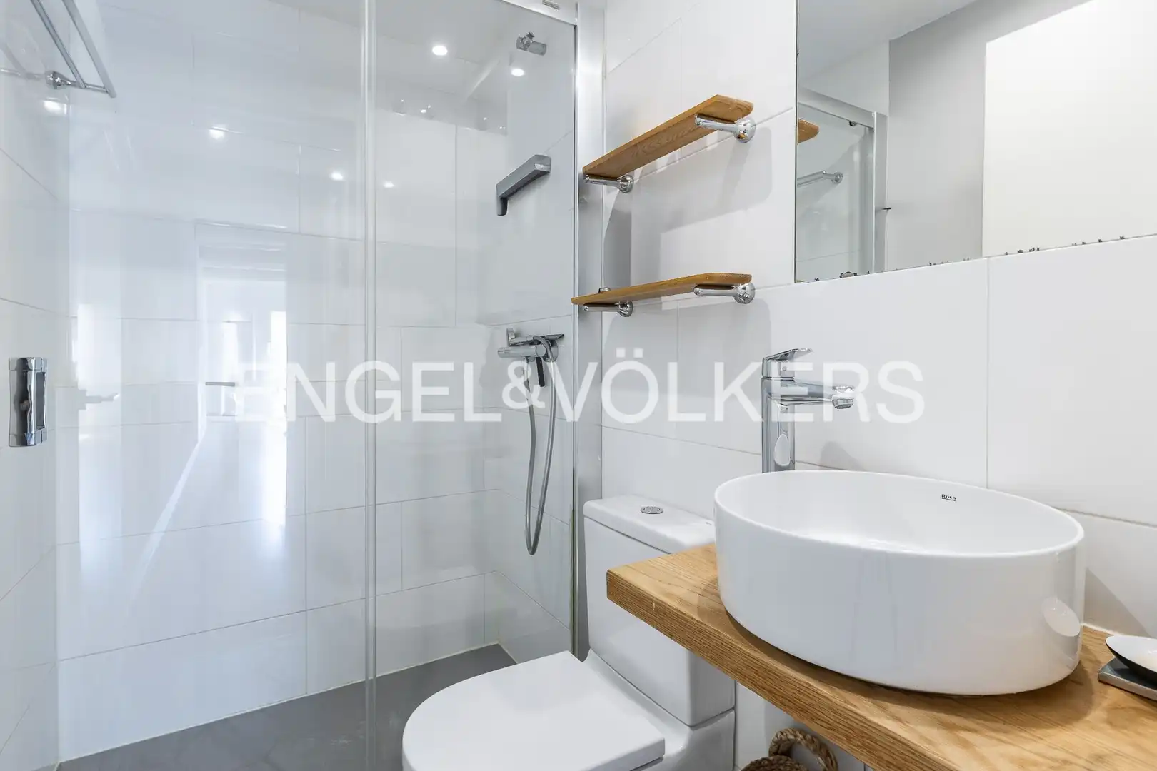 Baño de Ático en venta en Barcelona con Aire acondicionado, Calefacción y Parquet