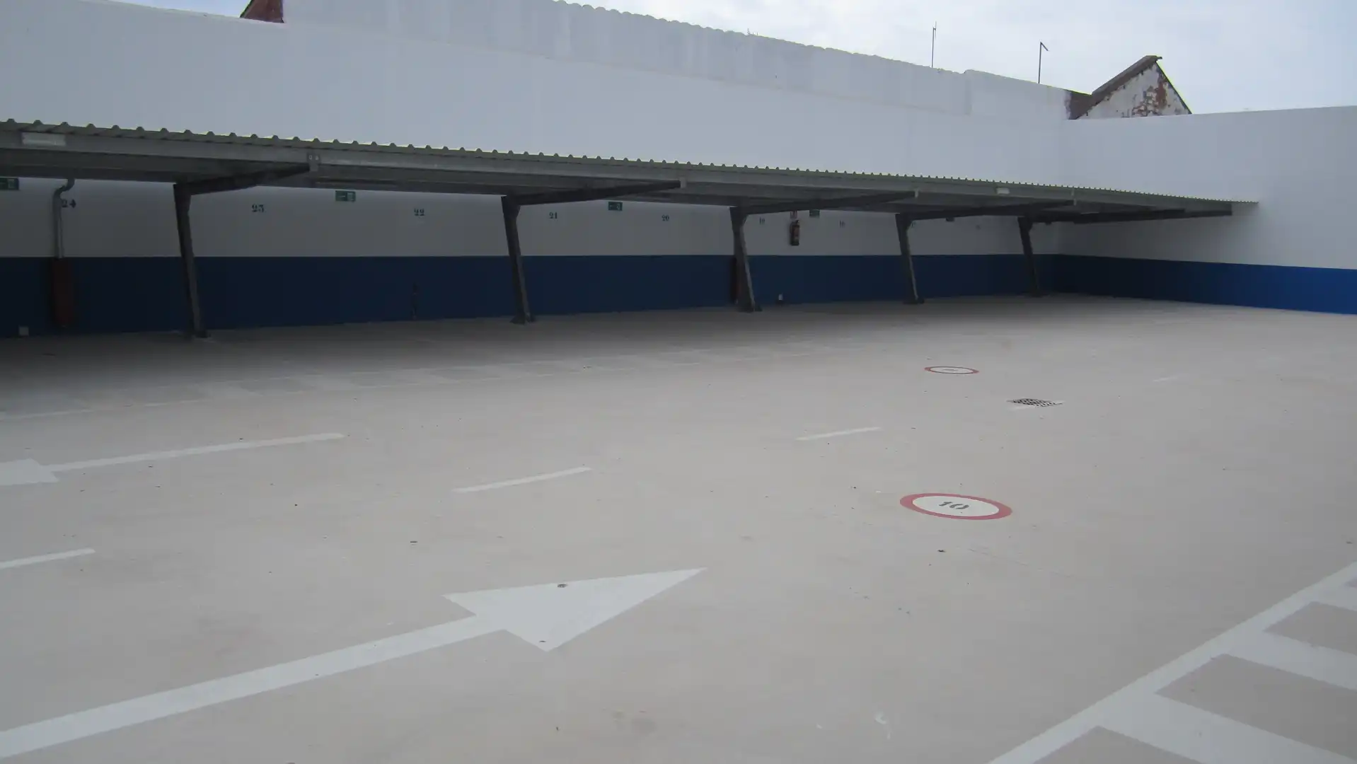Garage zur Miete in Calle Jardines, 52, Santa Bárbara - Ciudad Deportiva