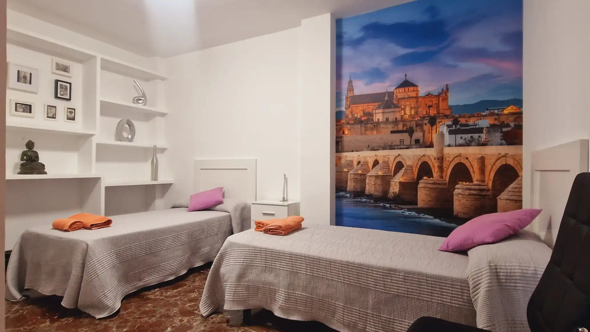 Bedroom of Flat for sale in Córdoba  with Air Conditioner, Heating and Furnished