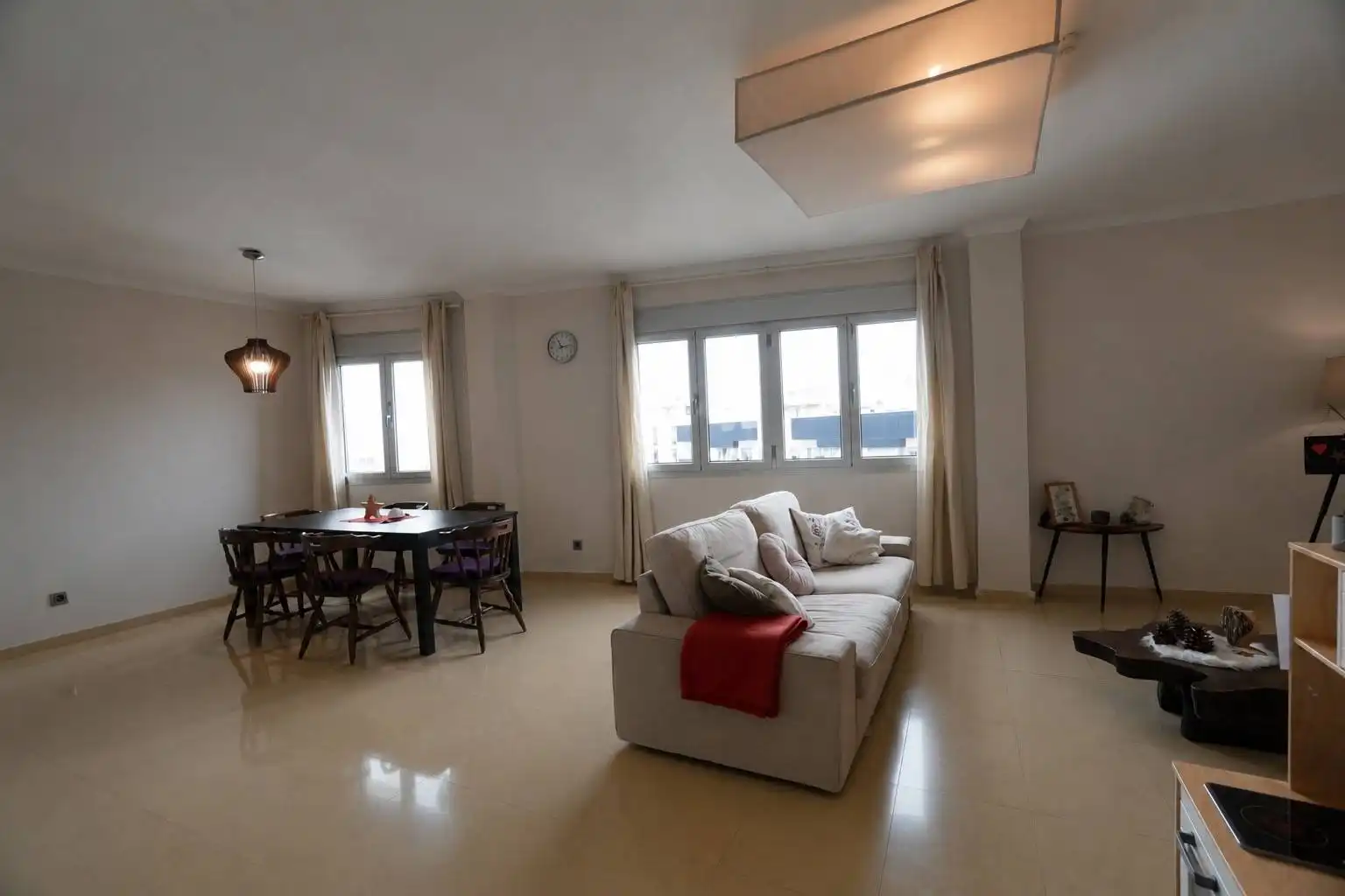 Sala d'estar de Pis de lloguer en Las Palmas de Gran Canaria amb Jardí privat, Traster i Moblat